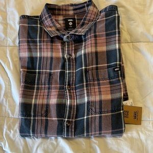 Vans NWT Mens Button Up Size Large